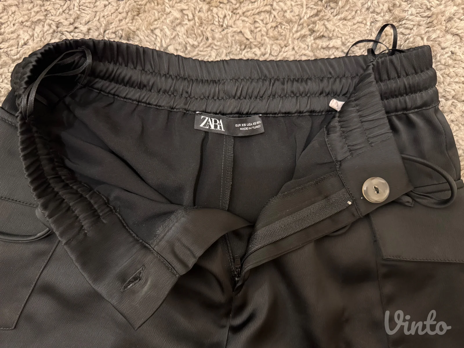 ZARA crni šorts • NOV • Elegantan • XS