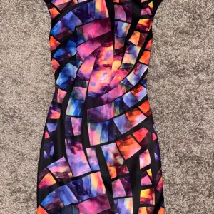 Joseph Ribkoff elegantna haljina - jednom nošena