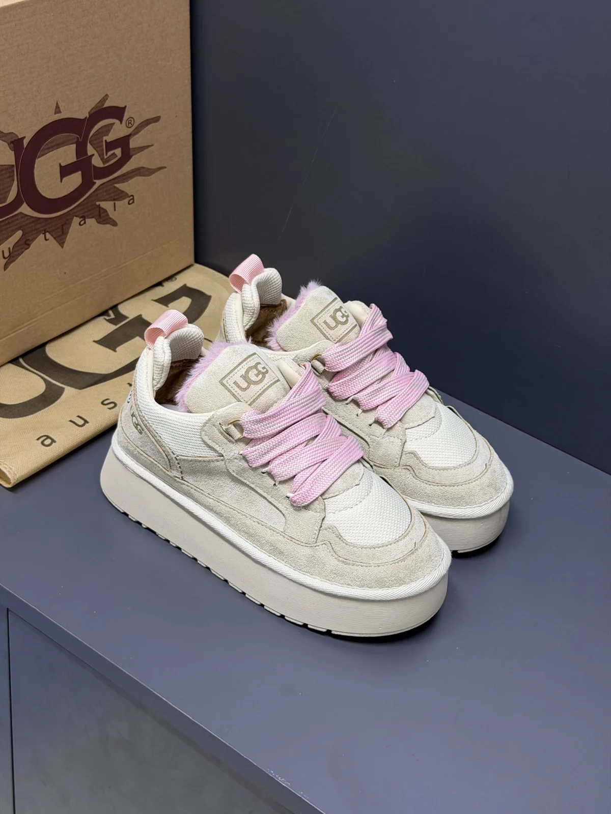 Ugg