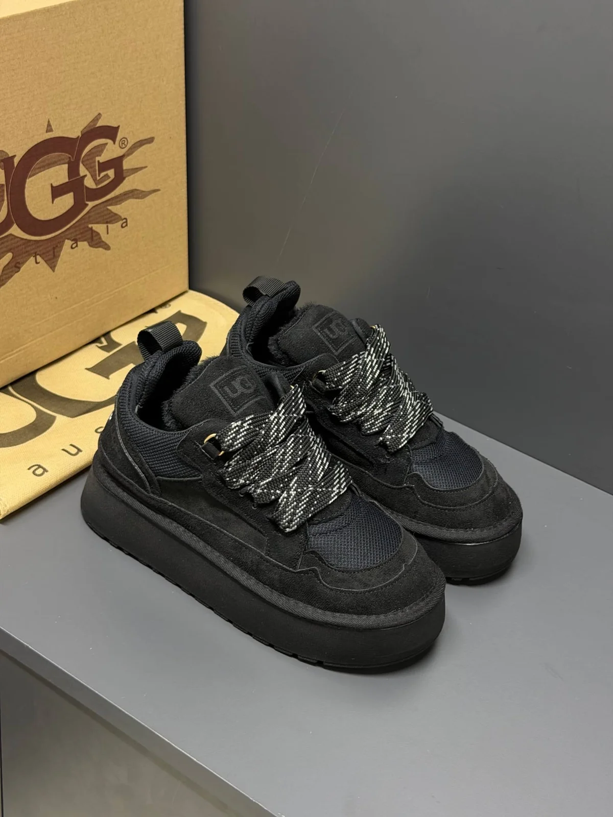Ugg