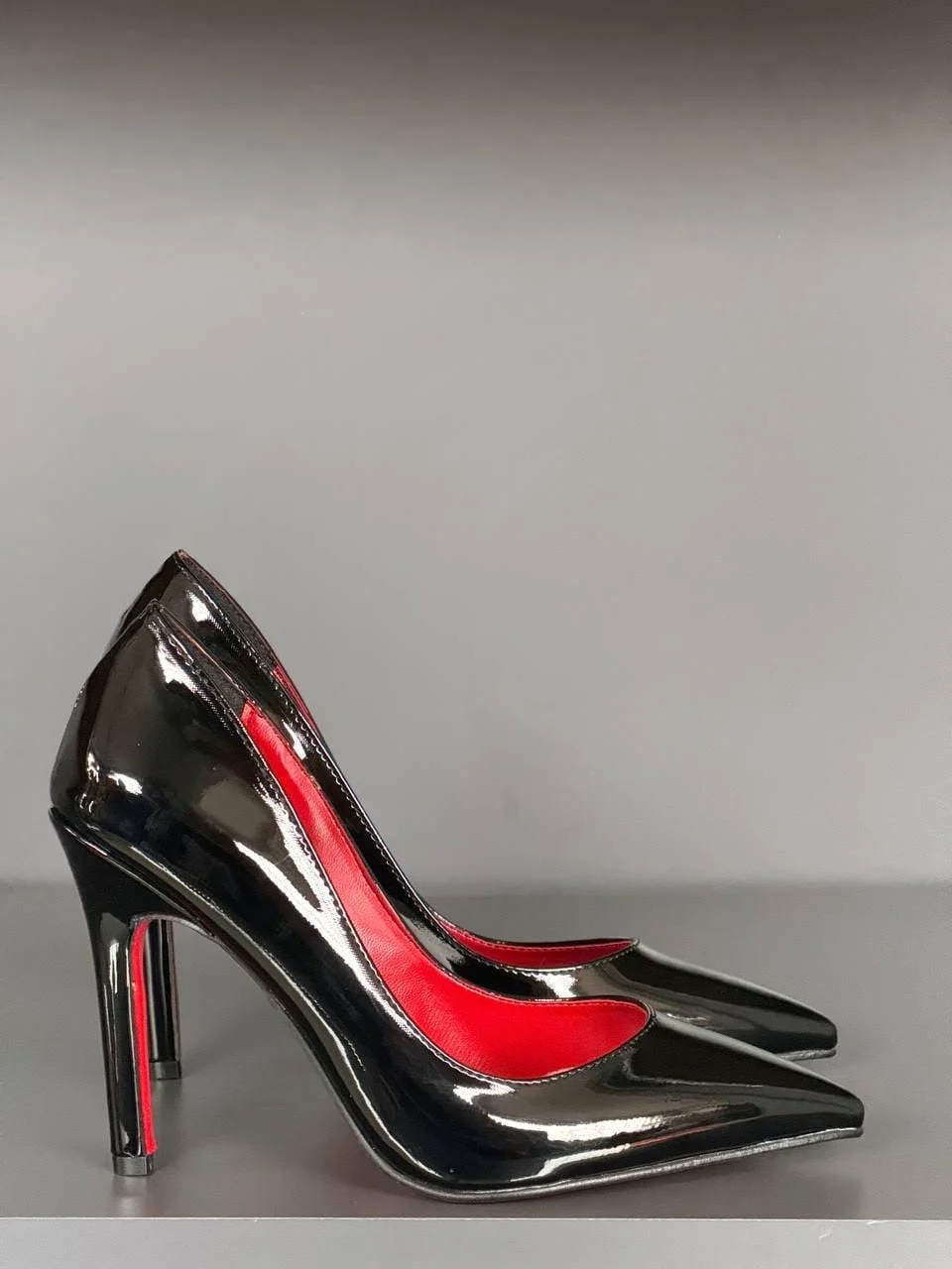 Louboutin salonke