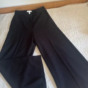 H&M siroke pantalone