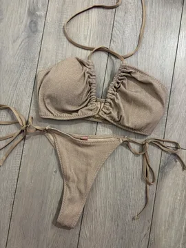 Fashion Nova kupaci