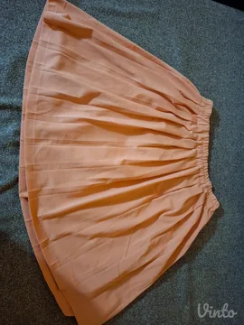 Roze suknja