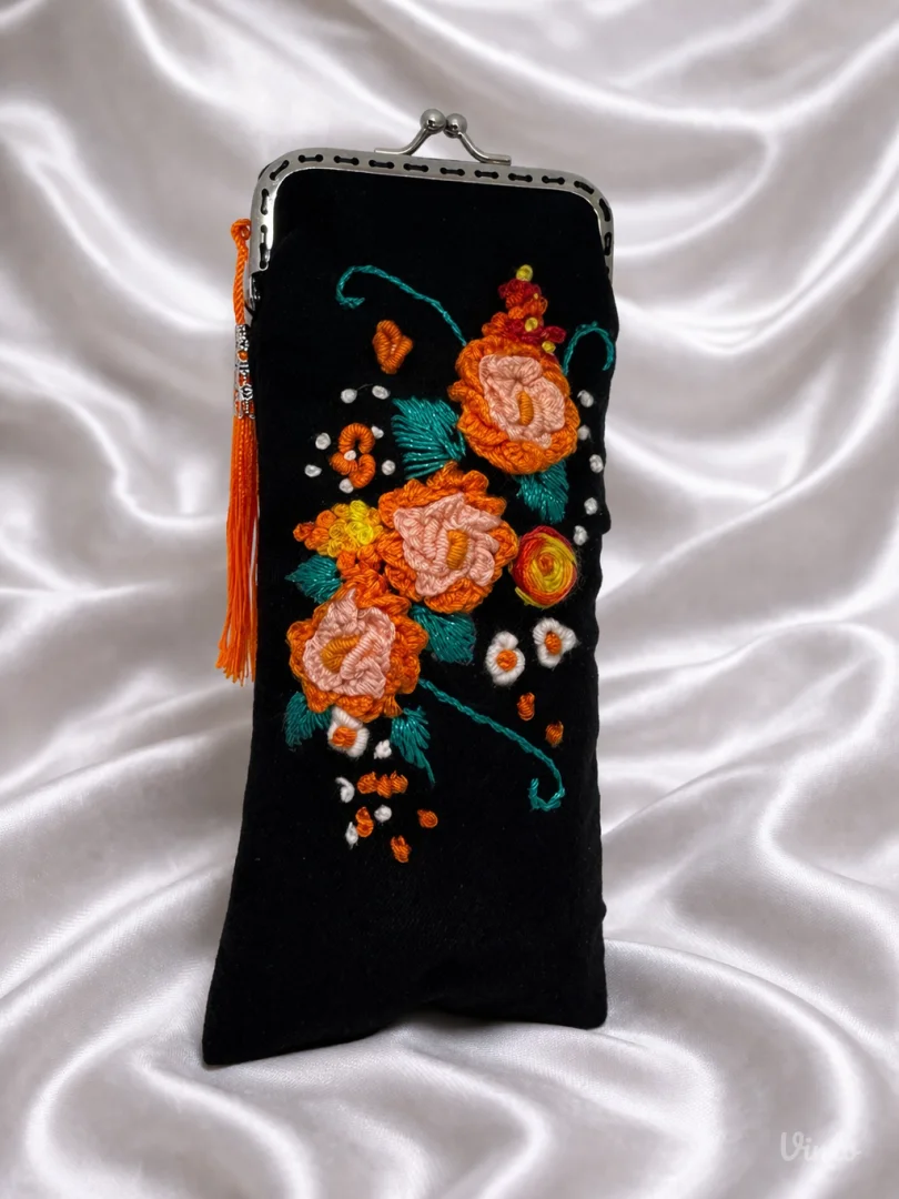 Unikatne ručno rađene vezene futrole za naočare / torbice