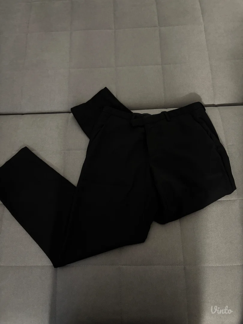 Boss pantalone - odlicne