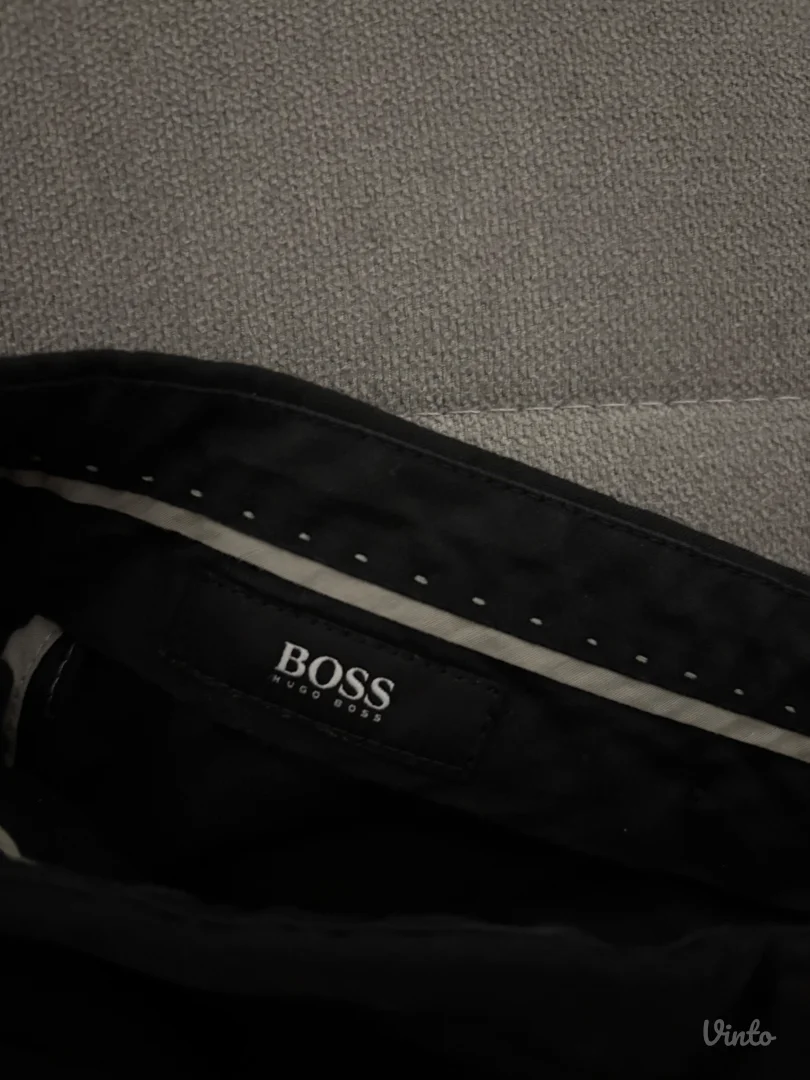 Boss pantalone - odlicne