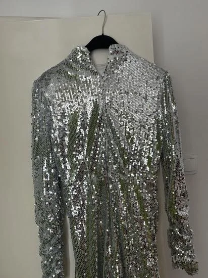 NOVO Bohoo srebrna haljina M