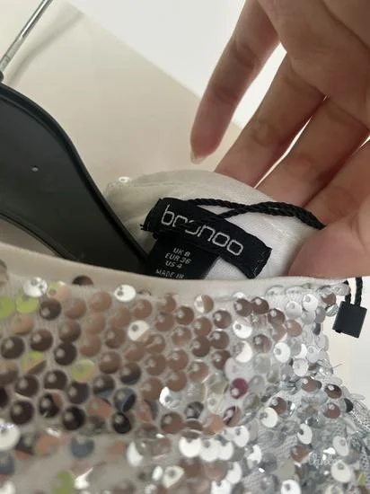 NOVO Bohoo srebrna haljina M