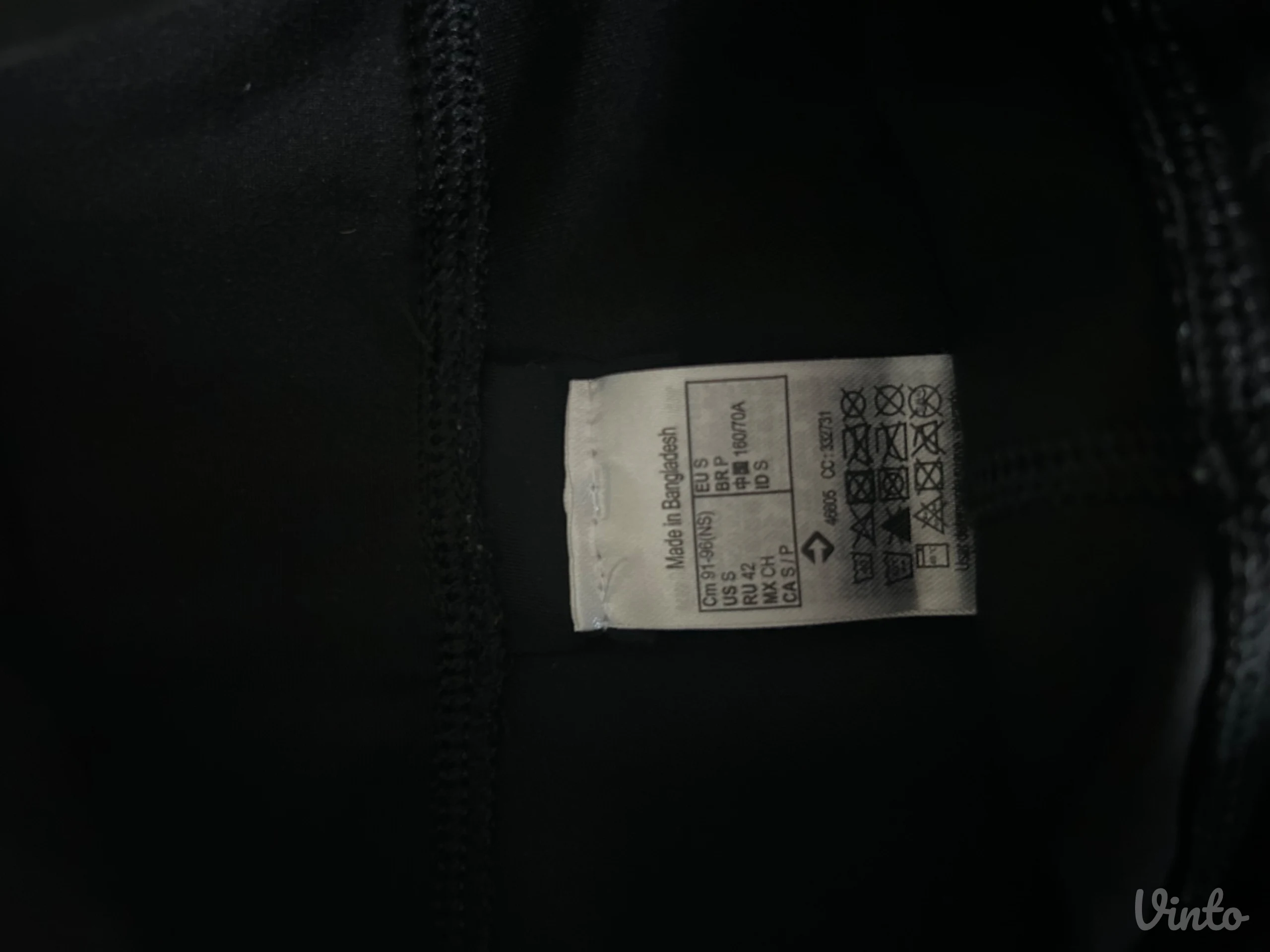 Decathlon crni sorts S