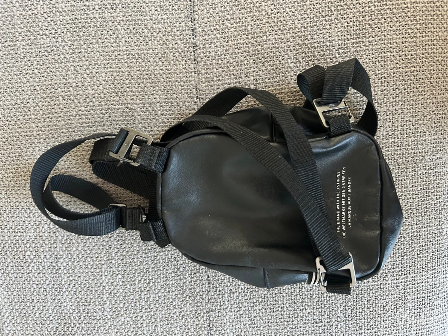 Adidas mini crni ranac