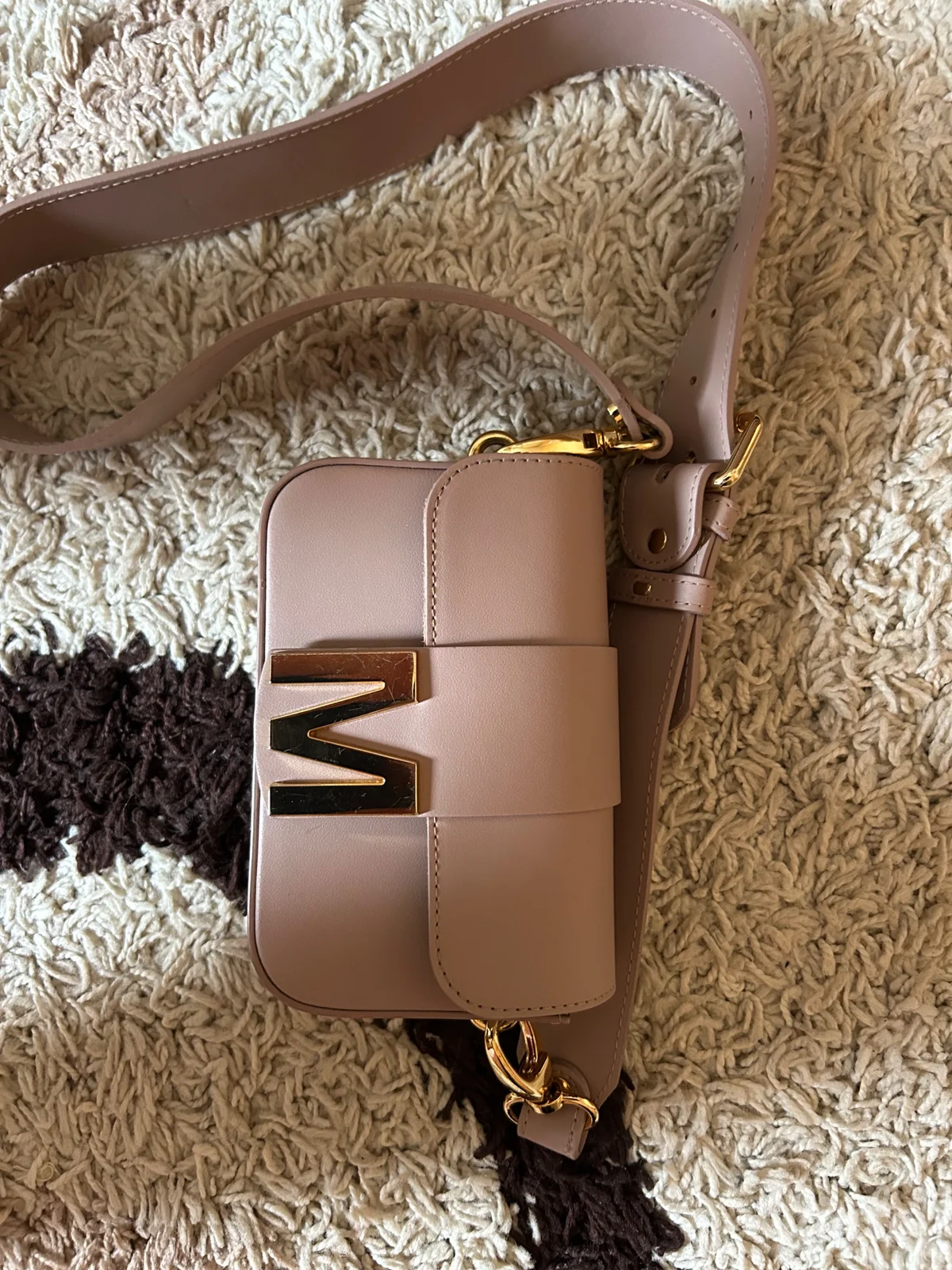 Mona roze torbica original