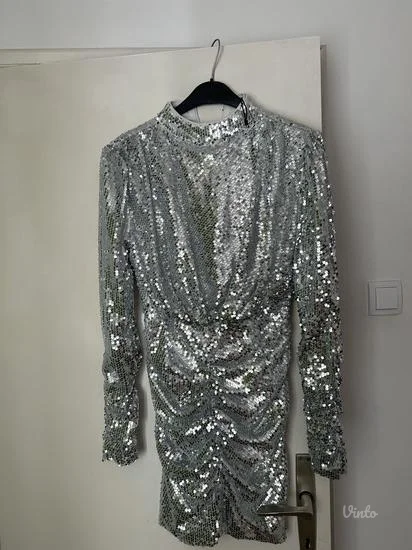 NOVO Bohoo srebrna haljina M