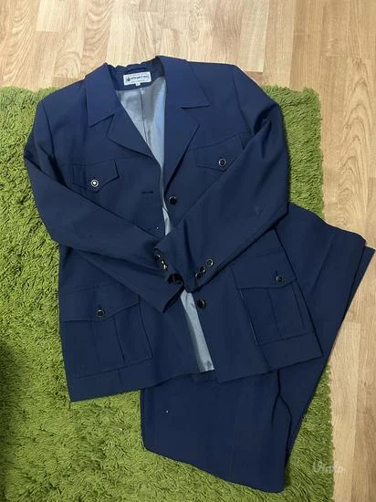 Prvi maj Pirot Plavo odelo L