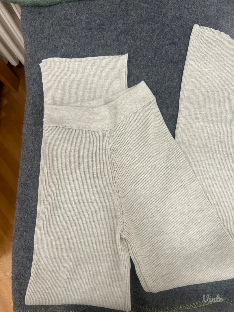 NOVO Bež komplet XS-S