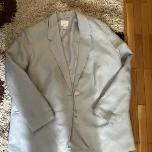 NOVO H&M plavi laneni sako L