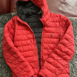 Timberland crvena jakna S