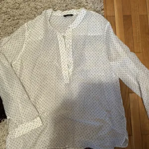 NOVO Massimo dutti košulja L