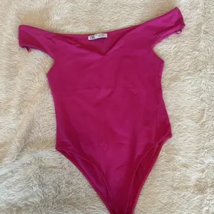 Zara pink bodi S