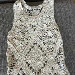 NOVO Guess majica M