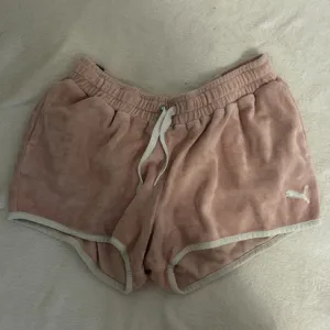 Puma roze šorts M