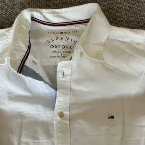 NOVO Tommy hilfiger bela muška košulja M