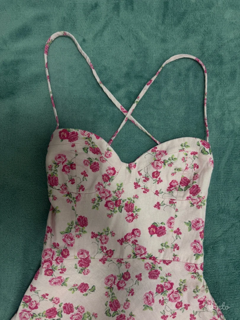 ZARA - haljina sa otvorenim leđima🌸