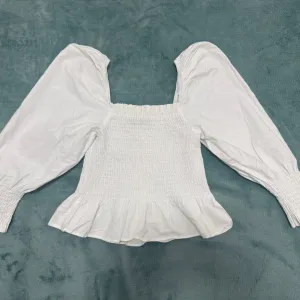 ZARA - bluza sa puff rukavima🤍