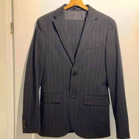 H&M - Komplet Musko Odelo