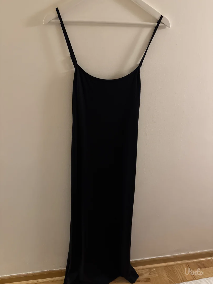 Bershka crna haljina