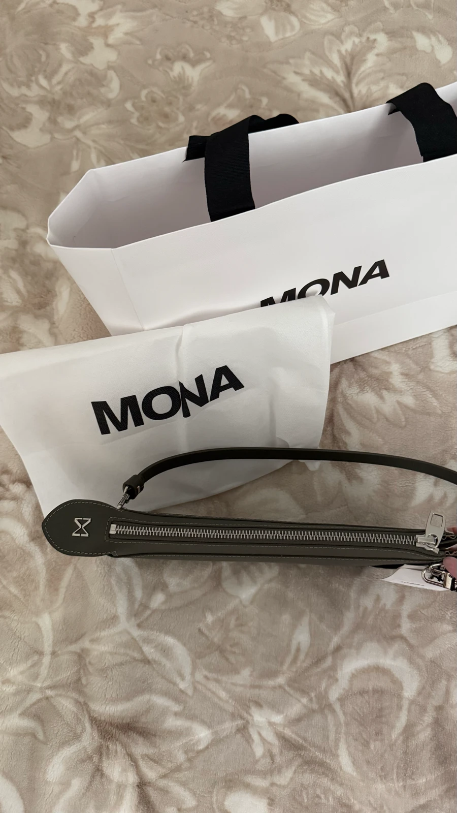 Mona torbica