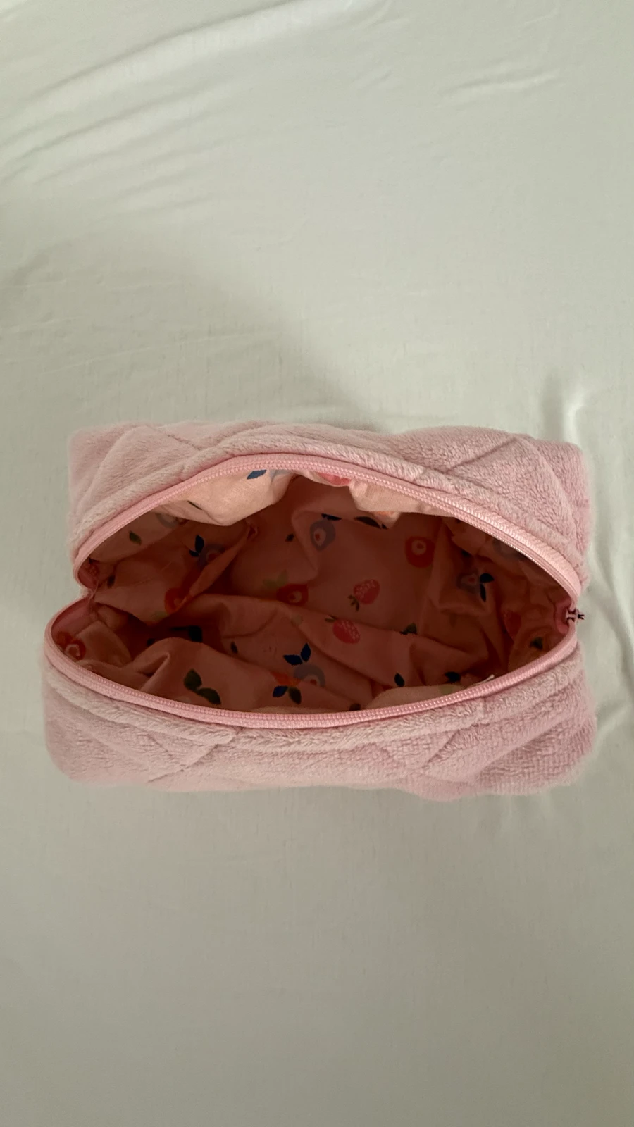 Pouch neseser