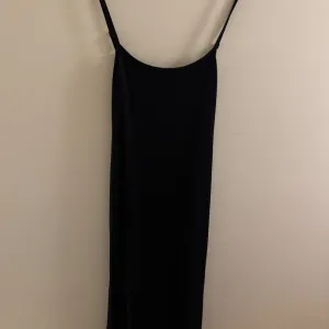 Bershka crna haljina