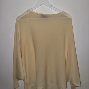 Zara poncho tanki