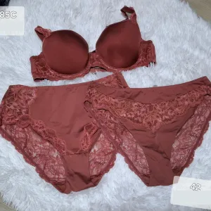 Komplet grudnjak i gaće
