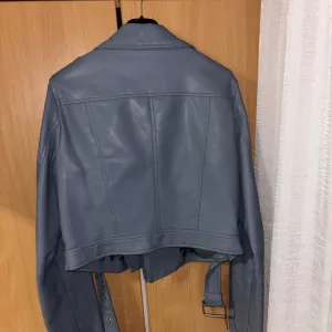 Stradivarius-kozna jakna