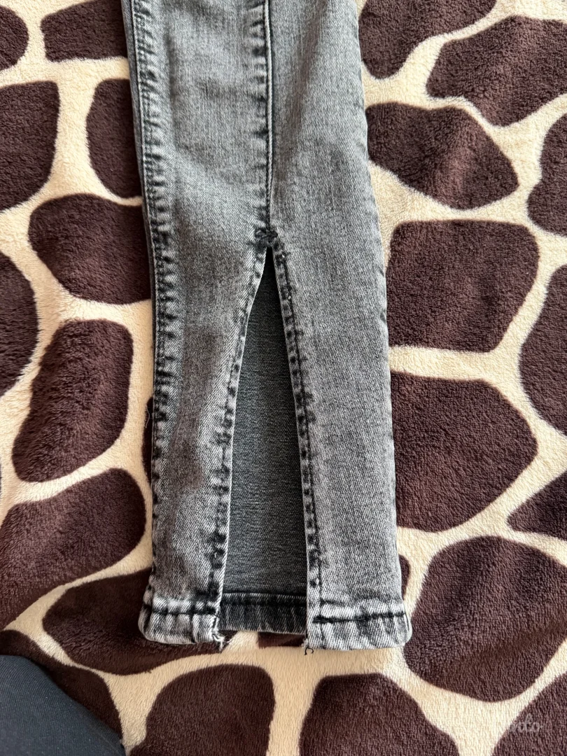 Crne zenske farmerke