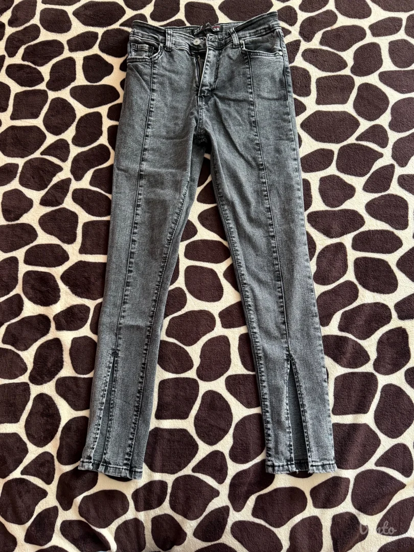 Crne zenske farmerke