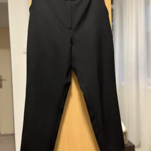 Klasične cigaret pantalone