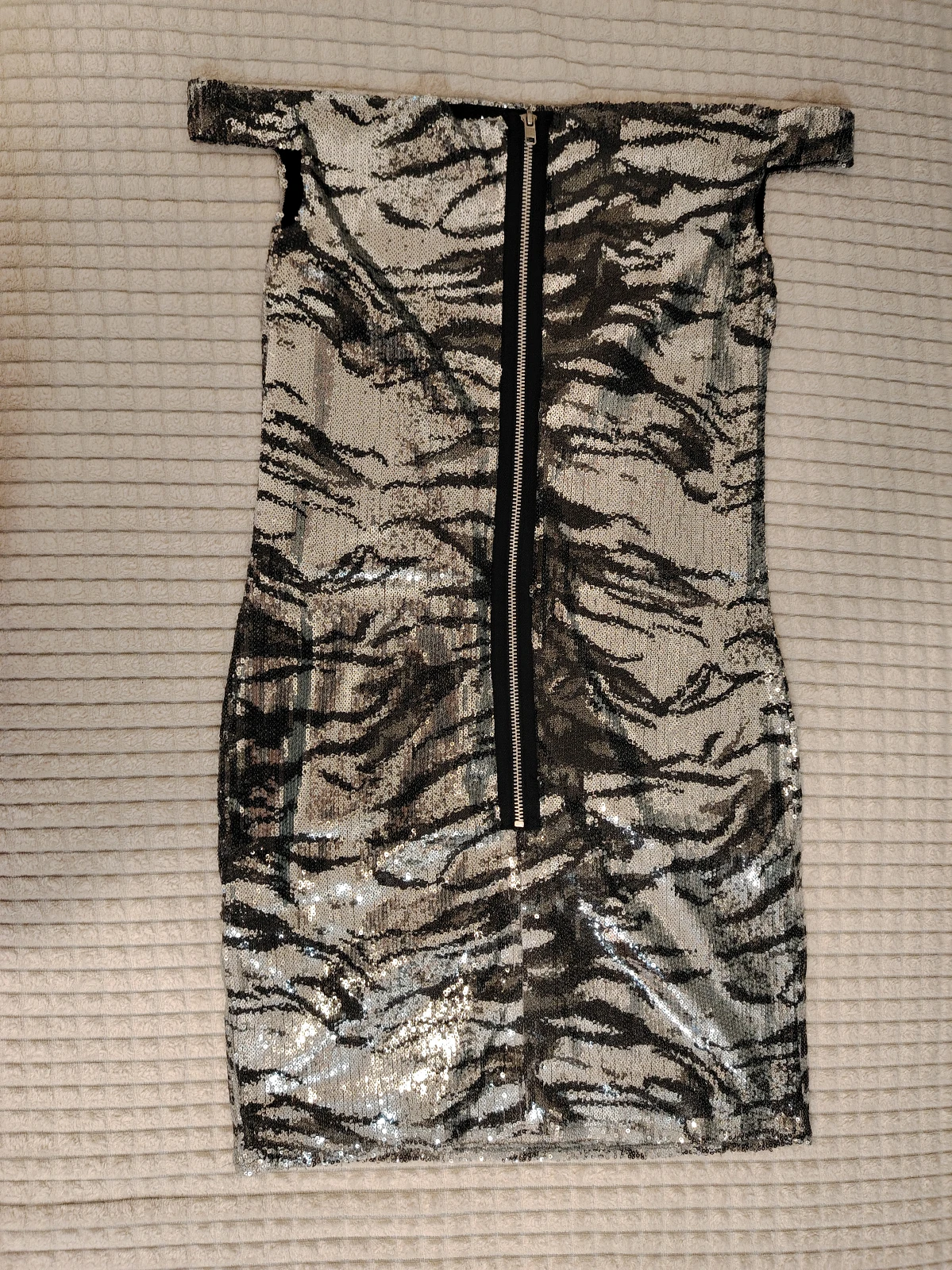 ASOS haljina - vel. 36/38 - nova