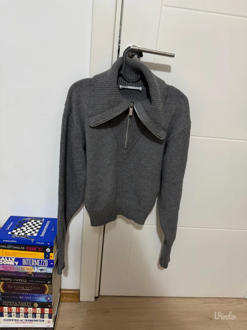 Zara sivi zip dzemper
