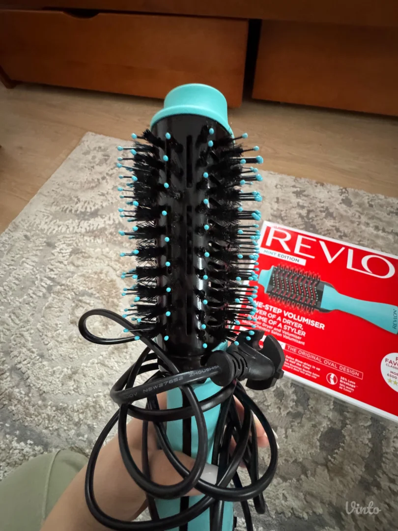 Revlon četka za feniranje