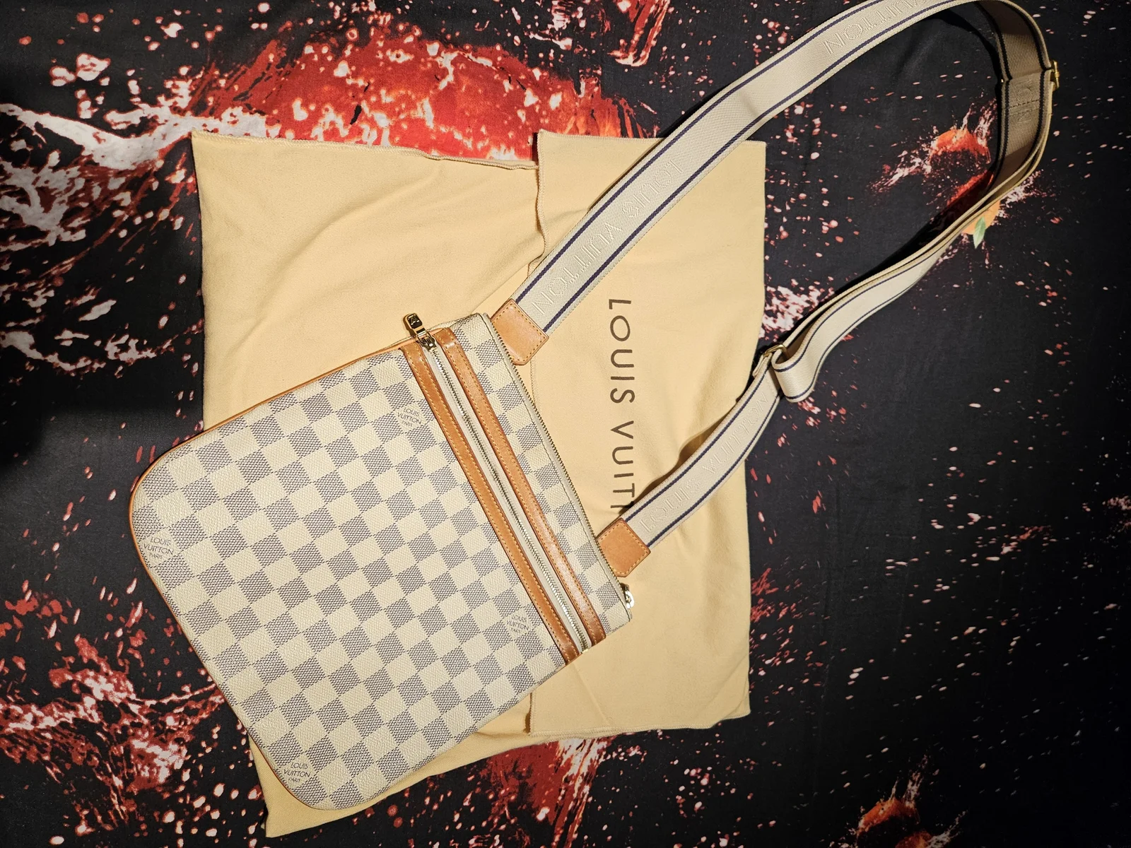 Louis Vuitton "Bosphore Pochette" torbica (Original)