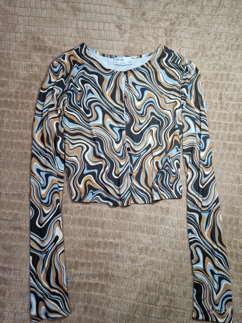 Bershka šarena bež bluza na dugmiće – veličina L – kao nova
