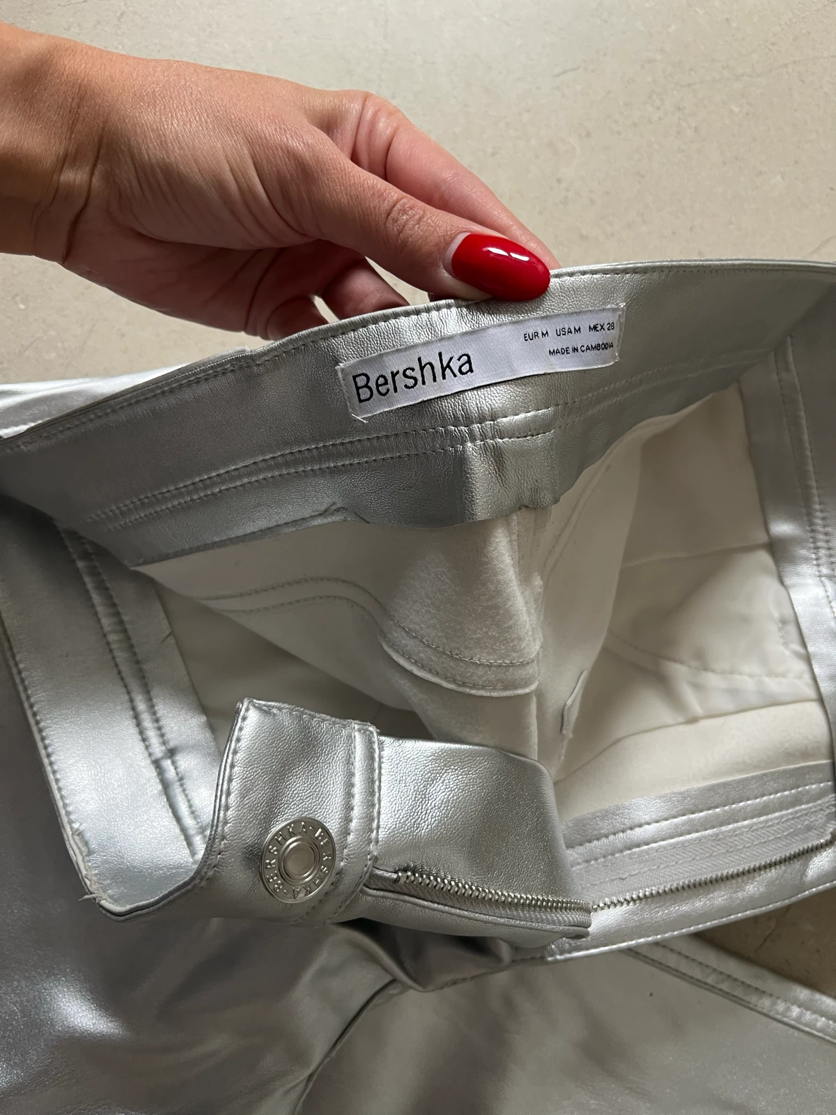bershka pantalone