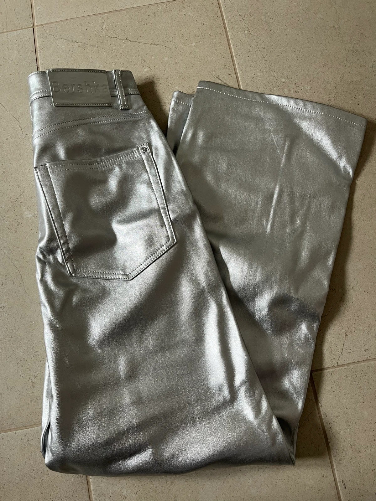 bershka pantalone