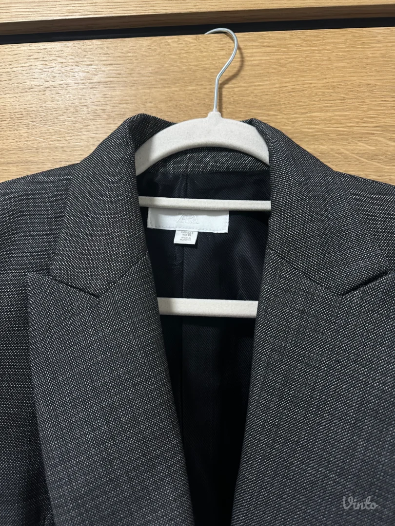 Zara odelo - kao novo