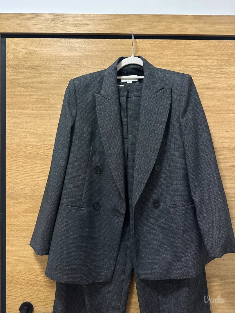 Zara odelo - kao novo