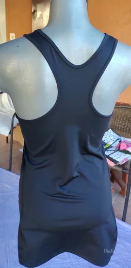 Original NIKE Dri-FIT crno-zlatni top / majica (M)