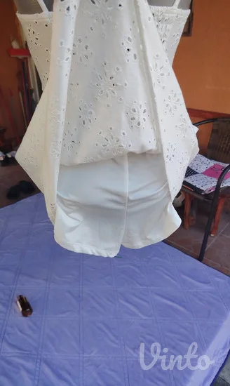Beli vezeni kombinezon-haljina brenda Bershka S/M